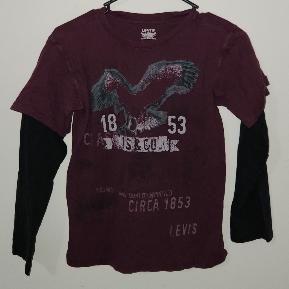Levi's top